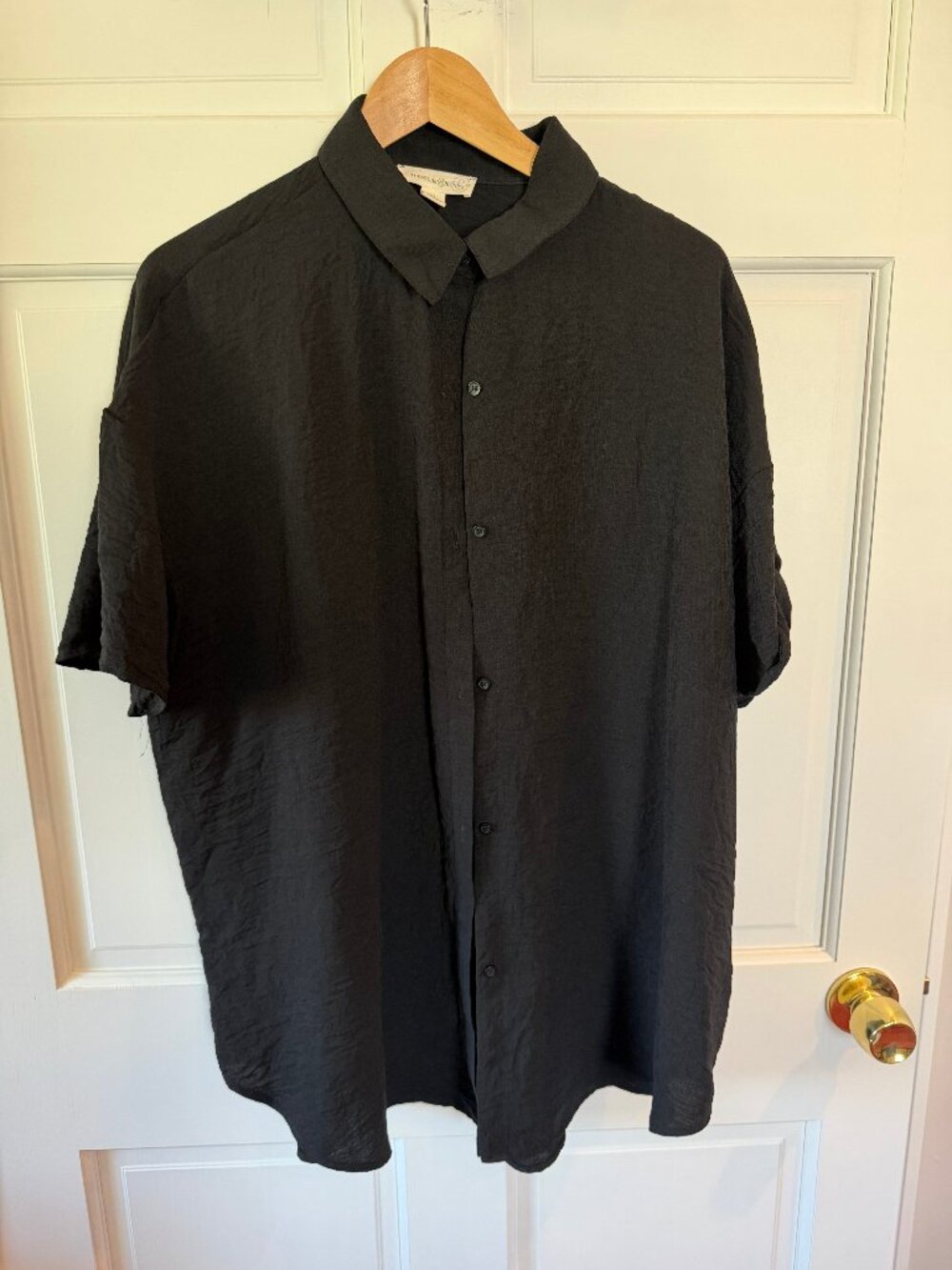 TREASURE & BOND BLACK CRINKLE TEXTURED SHIRT